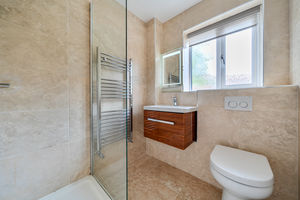 En-suite- click for photo gallery